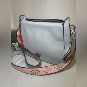 CATHERINE MALANDRINO Magnetic closure NWT